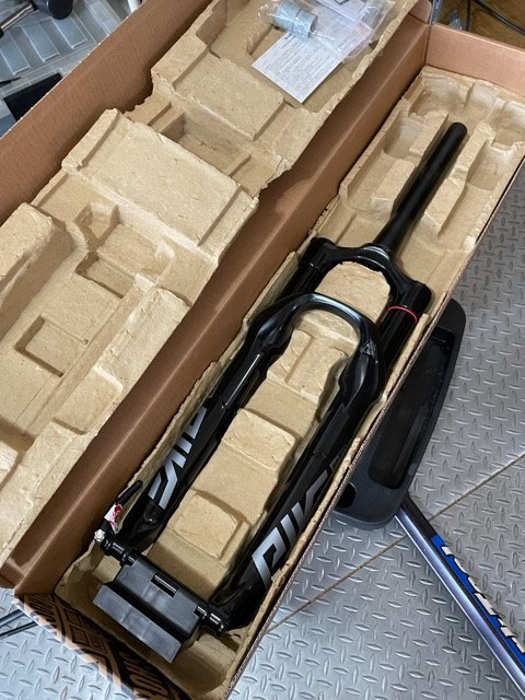 ROCKSHOX PIKE DJのご購入ありがとうございました。 - 誉自転車