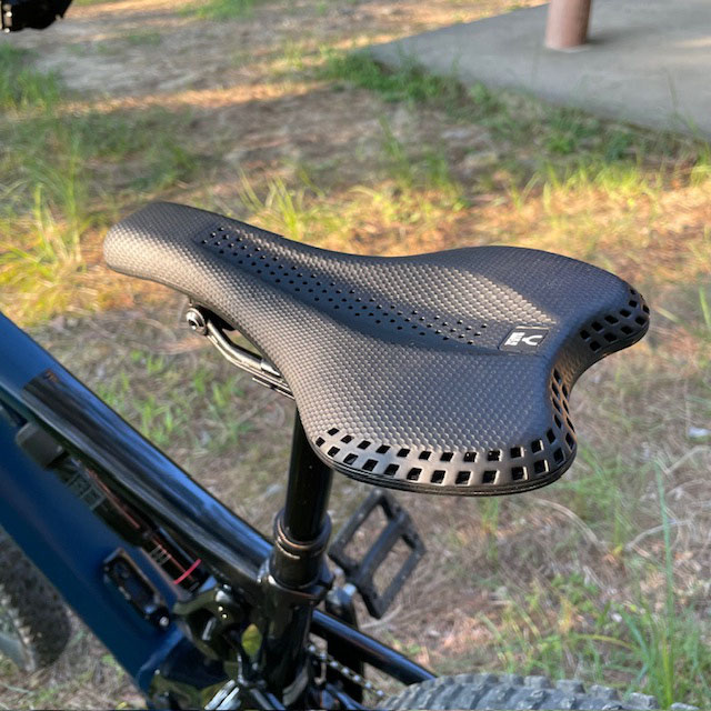 BIKEYOKE SAGMA 3D Lite　バイクヨーク サグマ 142mm BikeYoke Sagma Lite - compact mountain bike saddle designed