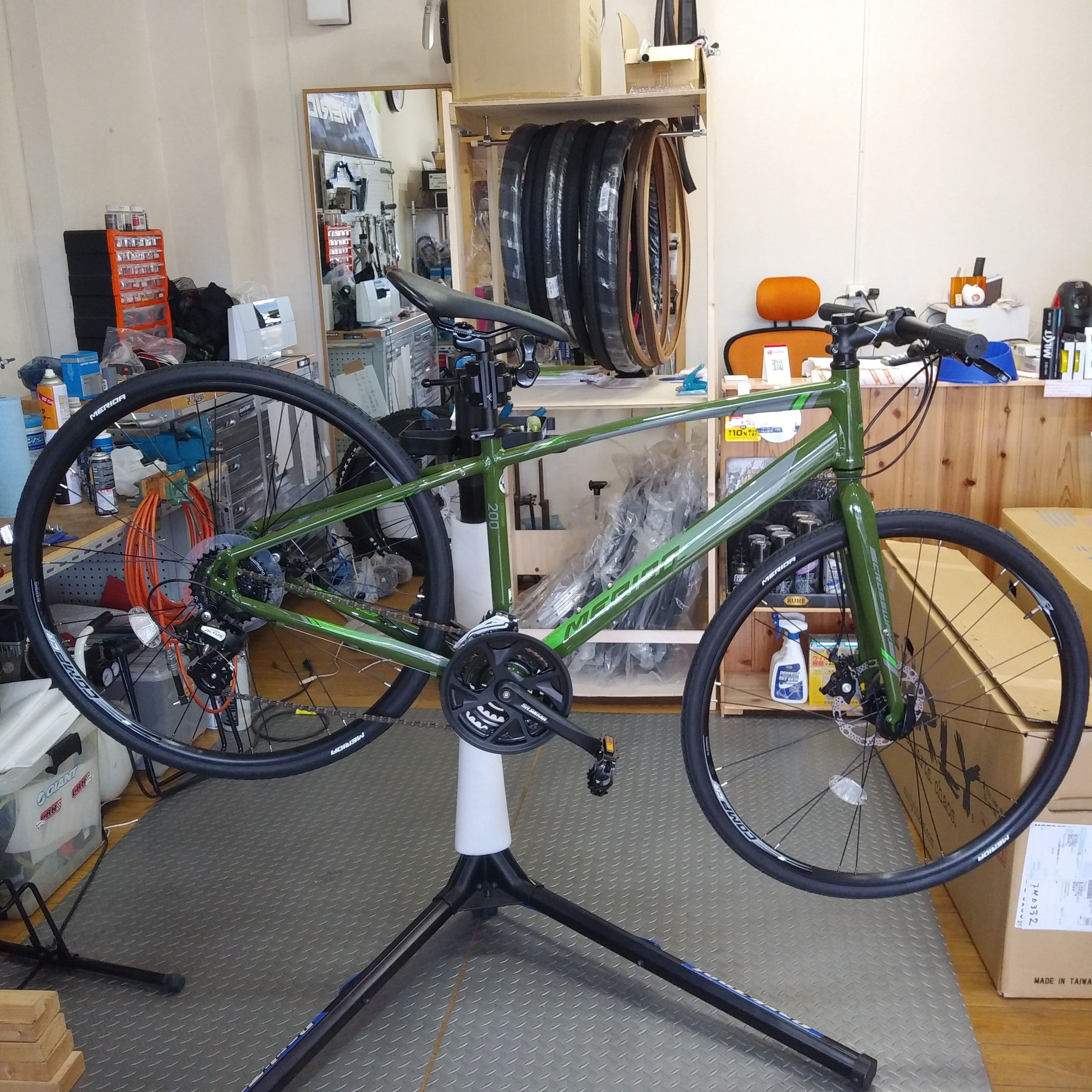 クロスバイク モスグリーン