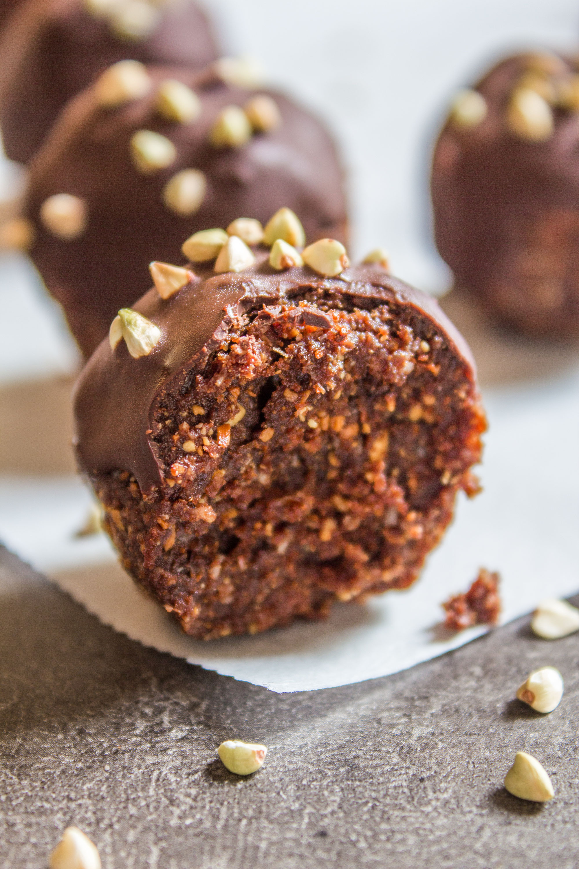 Chocolate Bliss Balls simply & healthy recipes