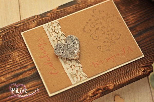 Vintage Hochzeitseinladung mit einem Holz Herz - Mit Liebe ...