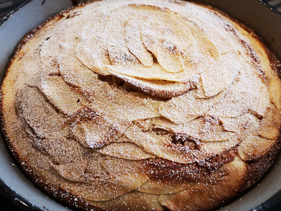 Apfelkuchen aus der runden Stoneware von Pampered Chef ...