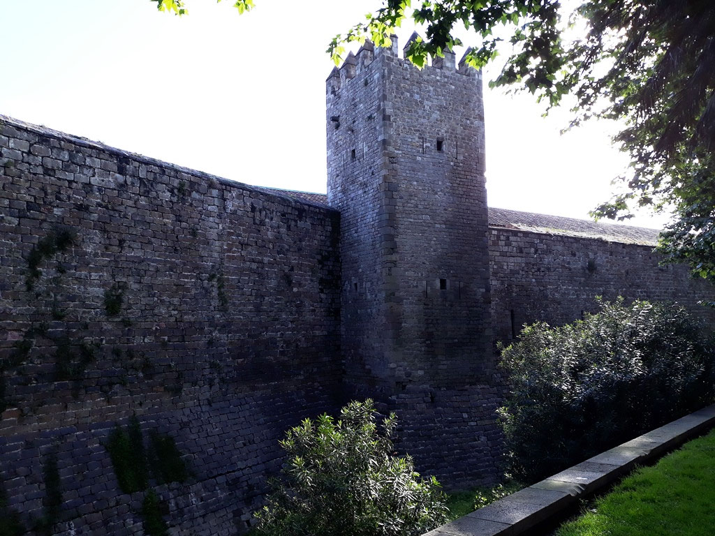 Экскурсия "Крепостные стены Барселоны" (пешеходная ...