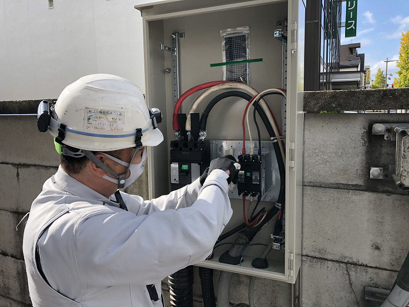 引込開閉器盤交換工事(新潟市中央区|事務所ビル) 新潟市の空調・電気工事(株)FPI 引込開閉器盤交換工事(新潟市中央区|事務所ビル) 新潟市の空調・電気工事(株)FPI