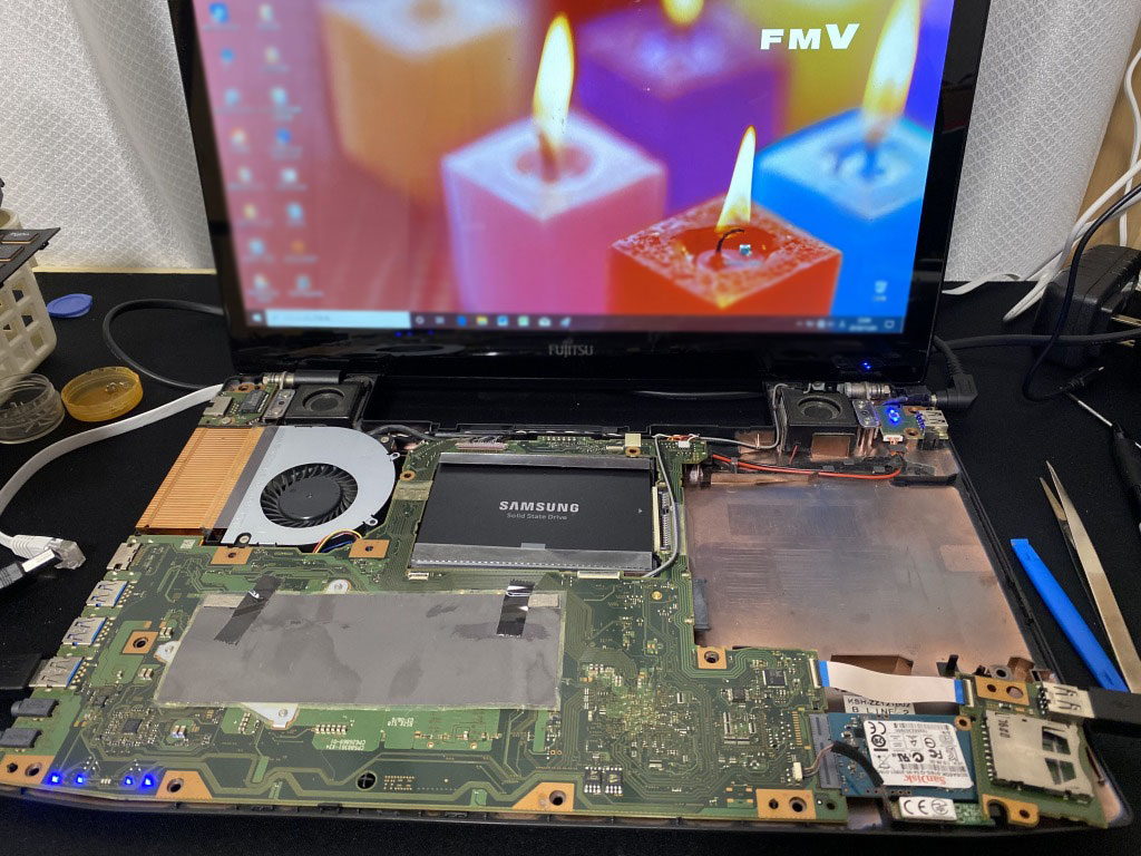 富士通 LIFEBOOK AH77/JをSSDに換装しました。本来の性能が発揮 富士通 LIFEBOOK AH77/JをSSDに換装しました。本来の性能が発揮