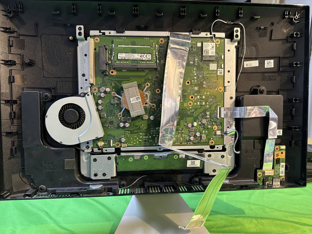 宅配修理】ASUS All in One PC V222F が 宅配修理】ASUS All in One PC V222F が