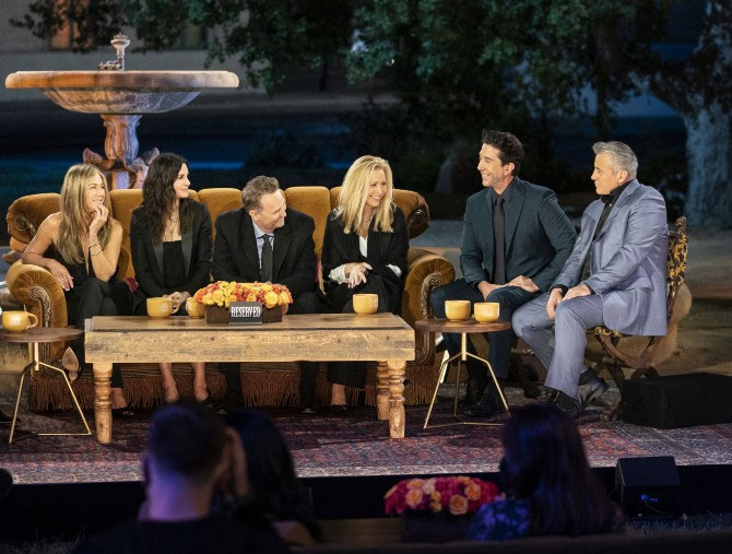 Friends: The Reunion, su Sky e NOW (gallery) - Benvenuti ...