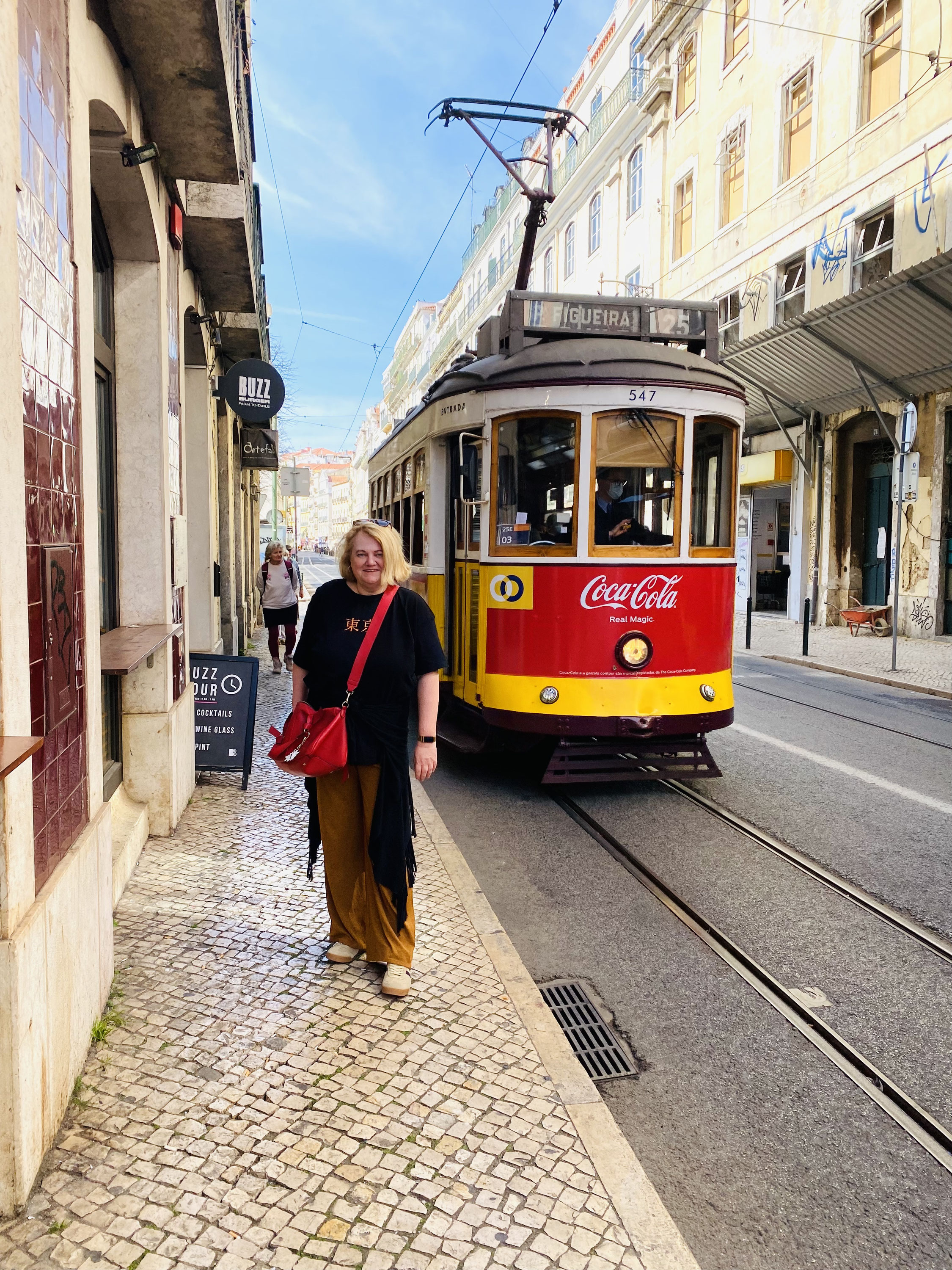 Lissabon eine Stadt mit viel Sonne auf sieben Hügeln ilsemittermeier art fashion blog