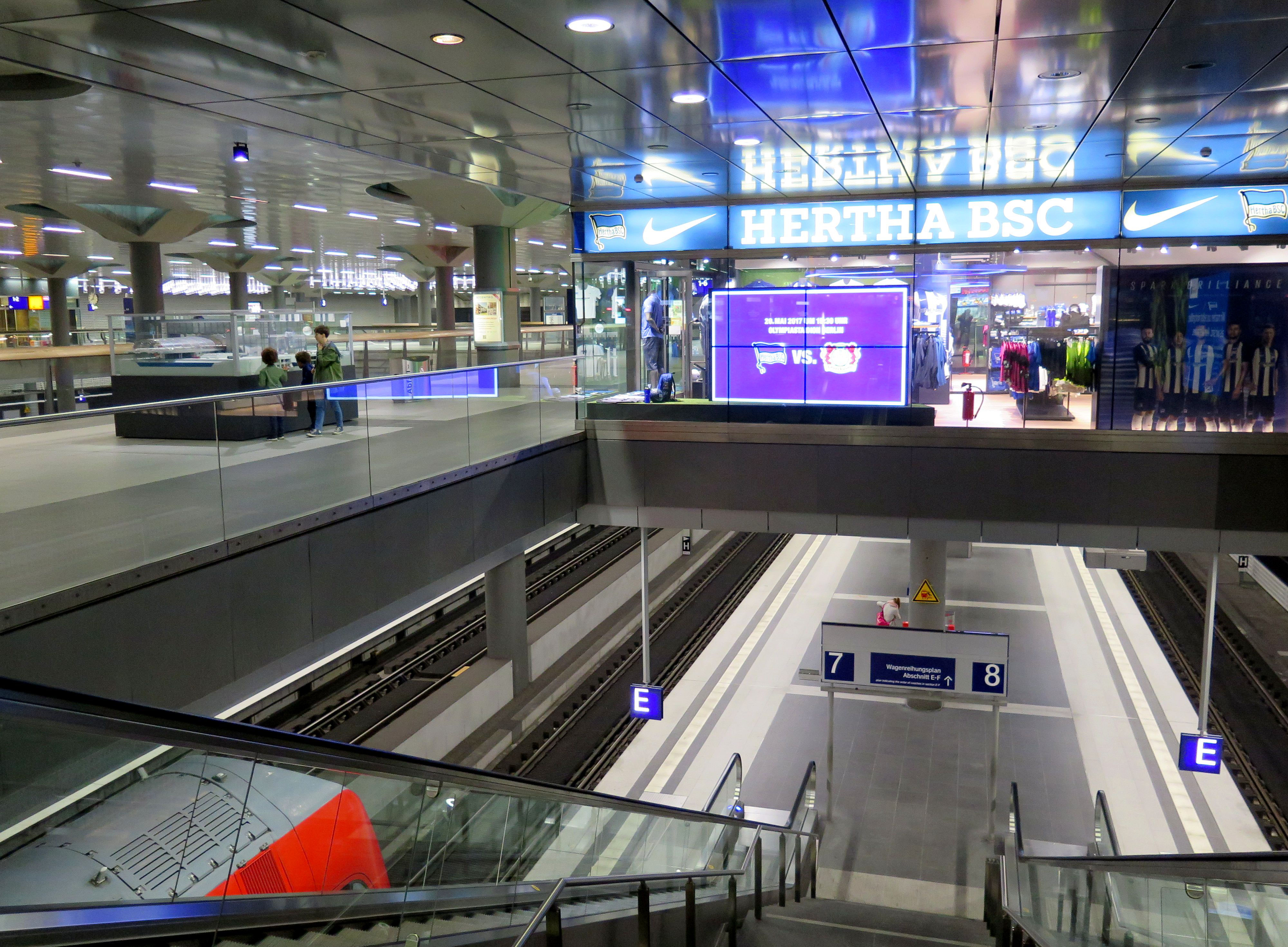 Deutsche Bahn Bleibt Exklusivpartner Bei Hertha Bsc Und Feiert Das Vereinsjubilaum Mit Einer Hertha S Bahn Info24bahnnews