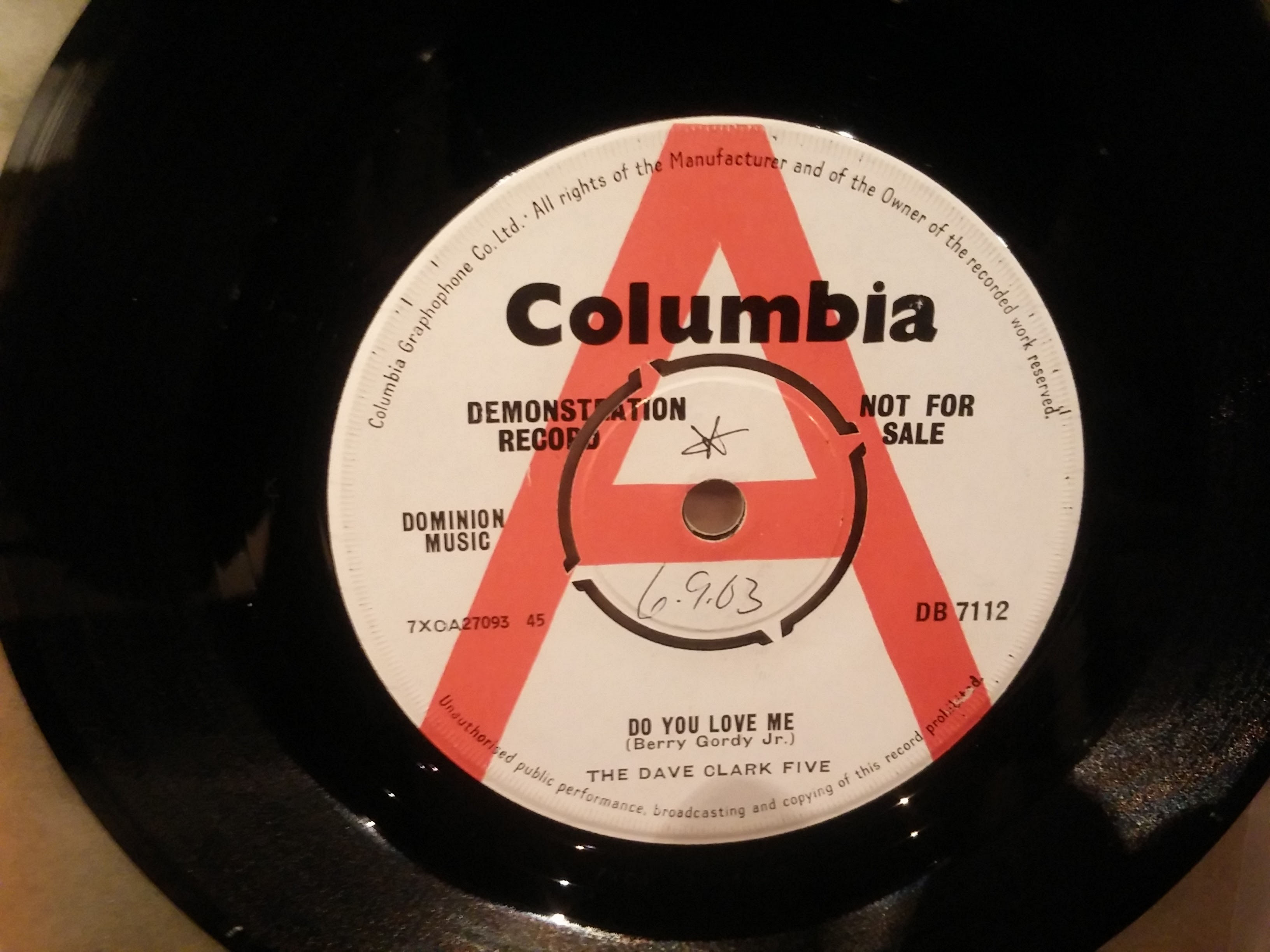 轟音7インチ！ - 渋谷 record bar 33 1/3rpm 「レコード バー 33回転