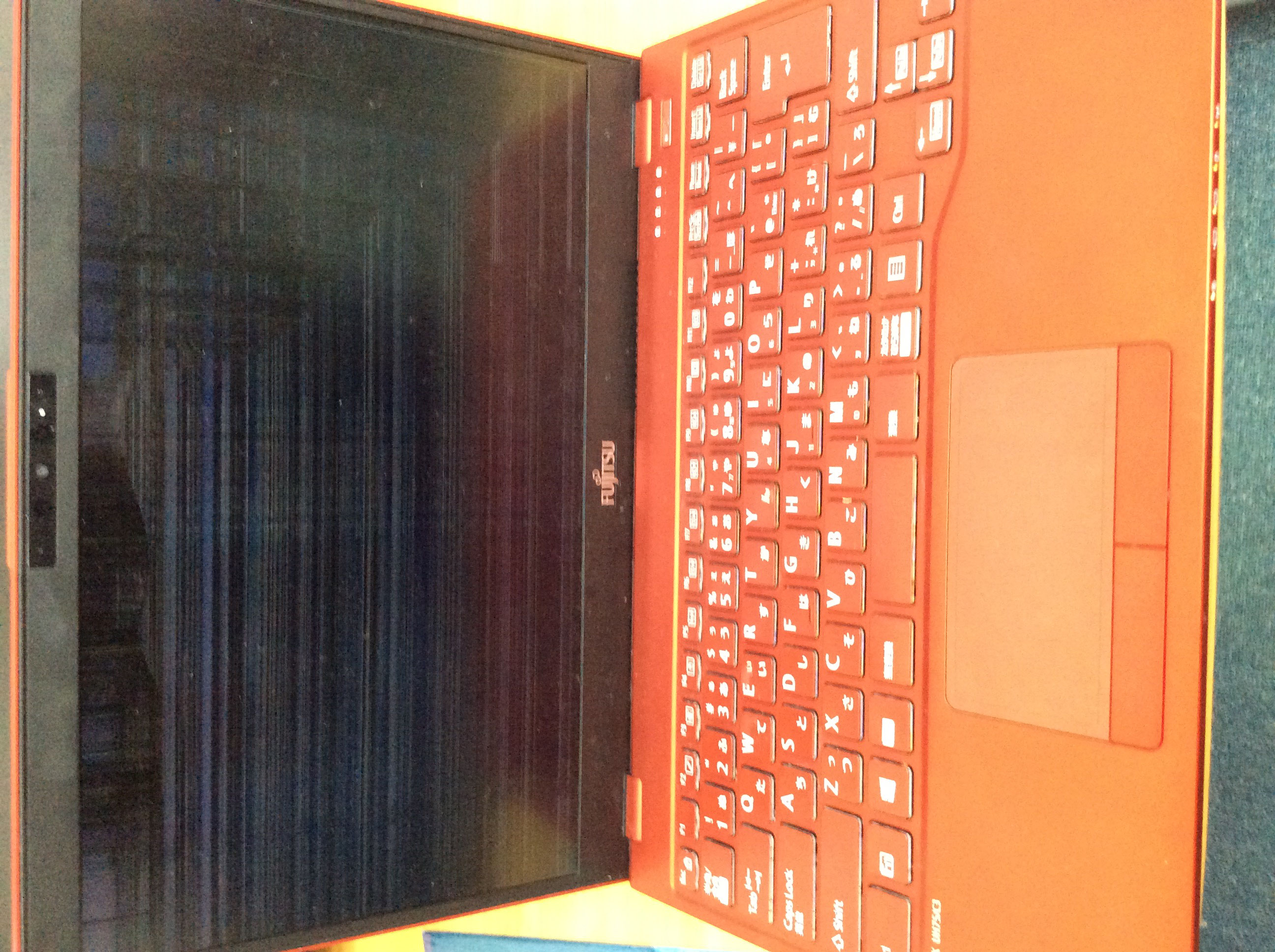 富士通 LIFEBOOK UH75/C3 アーバンホワイト FMVU75C3W