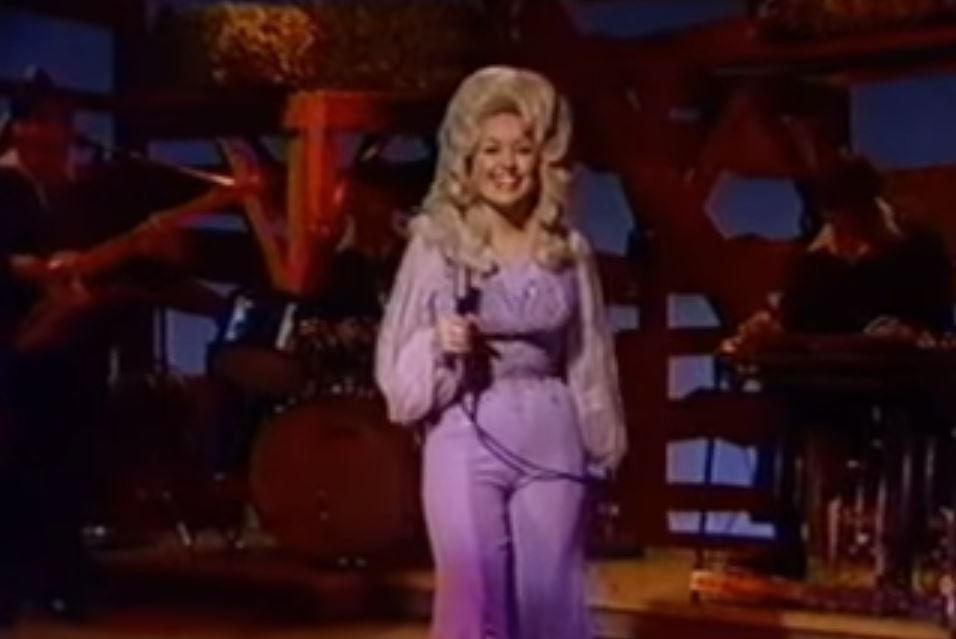 Dolly Parton Performs Love Is Like A Butterfly Live On Hee Haw 1975 When The Cowboy Sings
