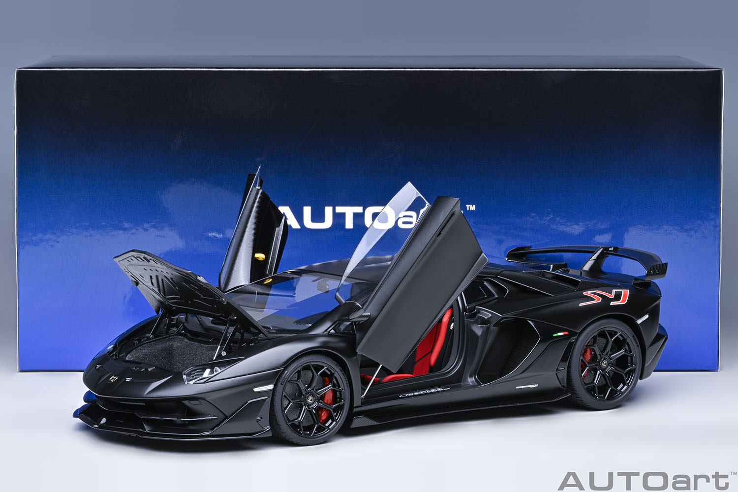 新発売!【AUTOart 1/18スケール ミニカー】 ランボルギーニ 新発売!【AUTOart 1/18スケール ミニカー】 ランボルギーニ
