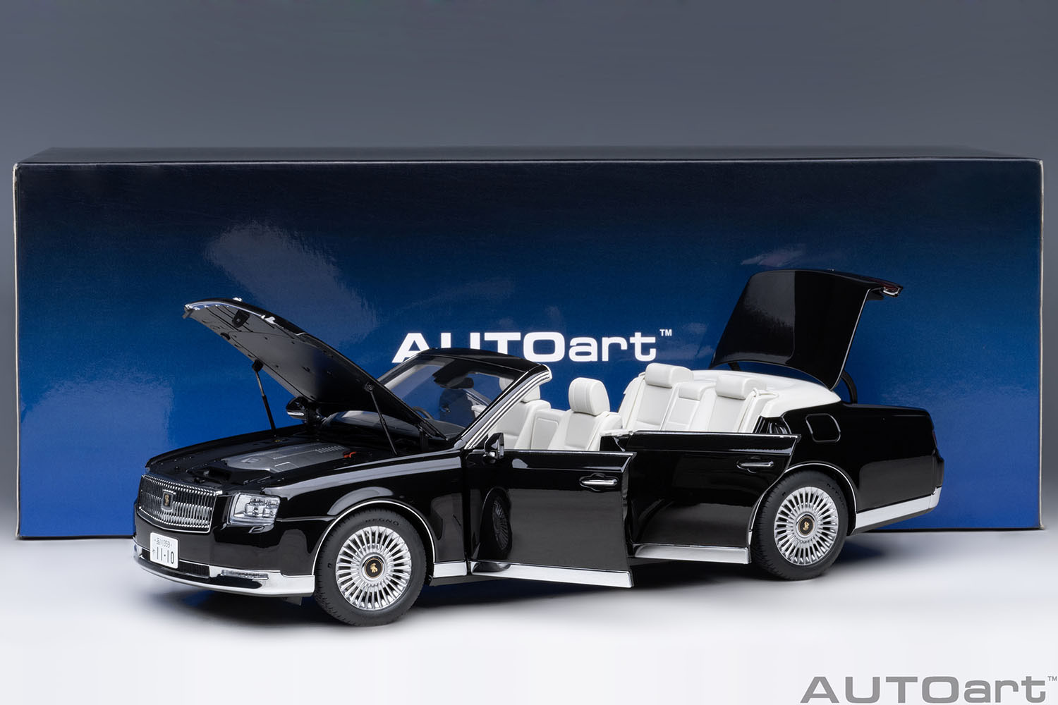 新発売！【AUTOart 1/18スケール ミニカー】 トヨタ センチュリー 
