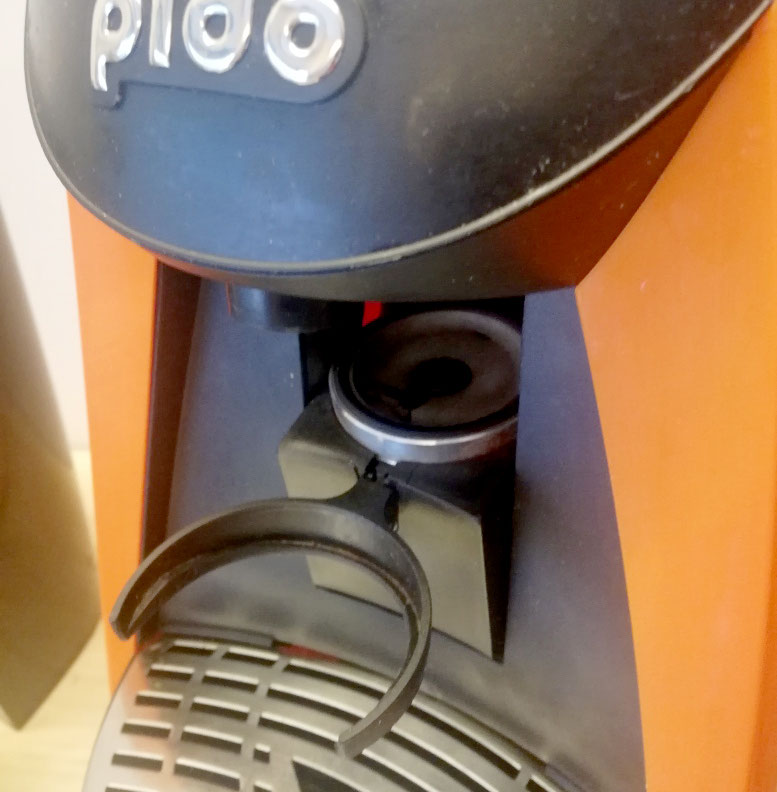 Macchina Pido Perde Acqua Da Sotto O A Schizzi Madreterra Caffe