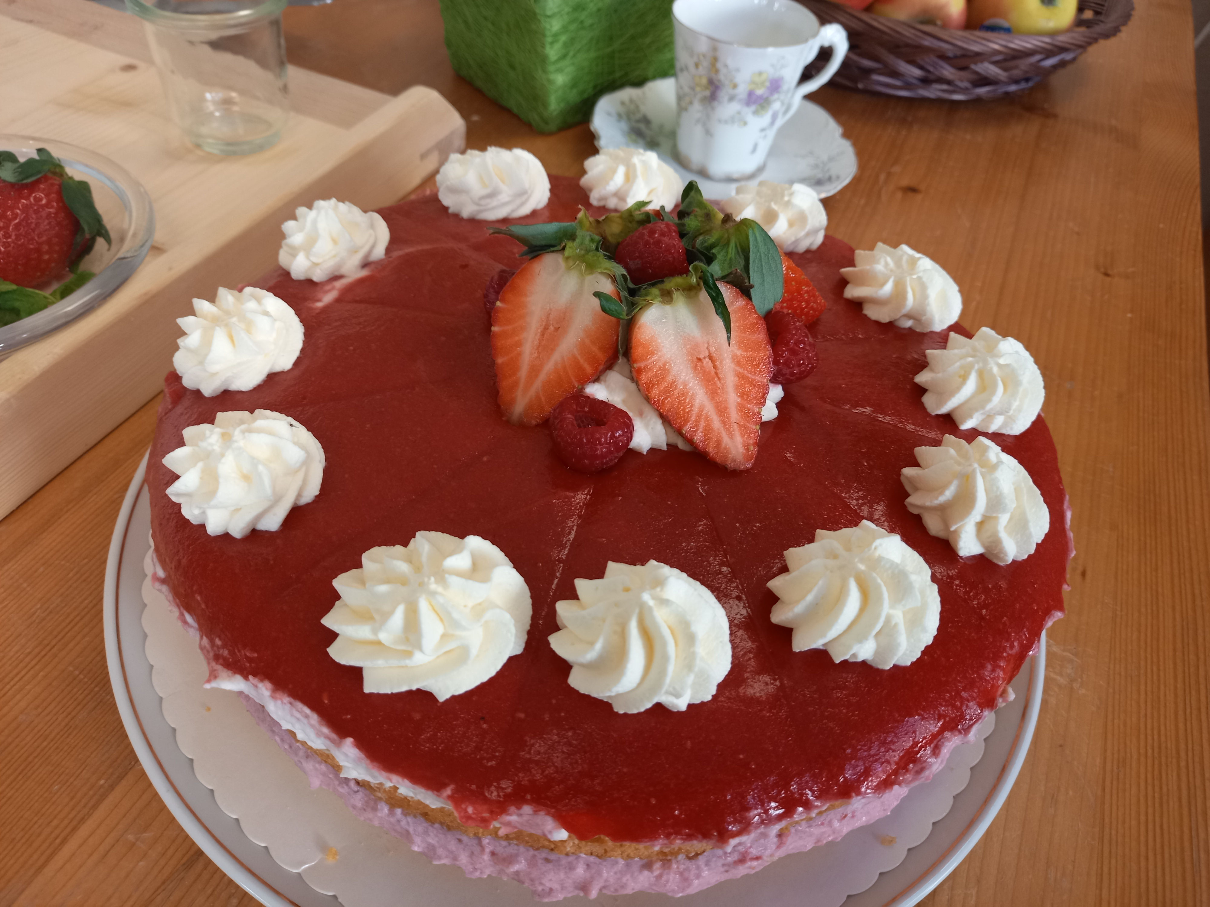 Erdbeer-Himbeer-Prosecco Torte - eins-zwei-drei-leckers Webseite!