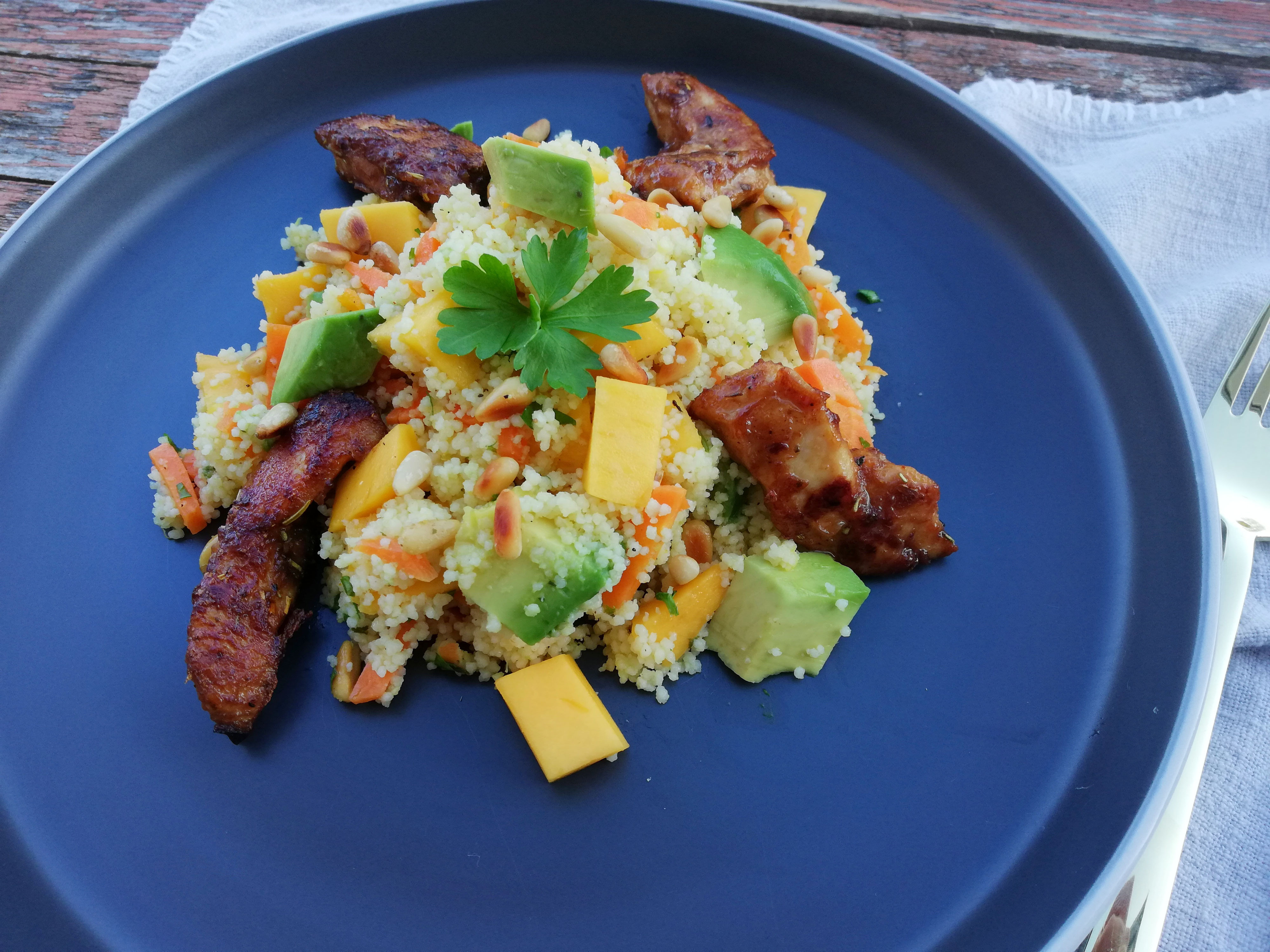 Fruchtiger Couscous-Salat mit Hähnchenstreifen - LelaLecker die ...