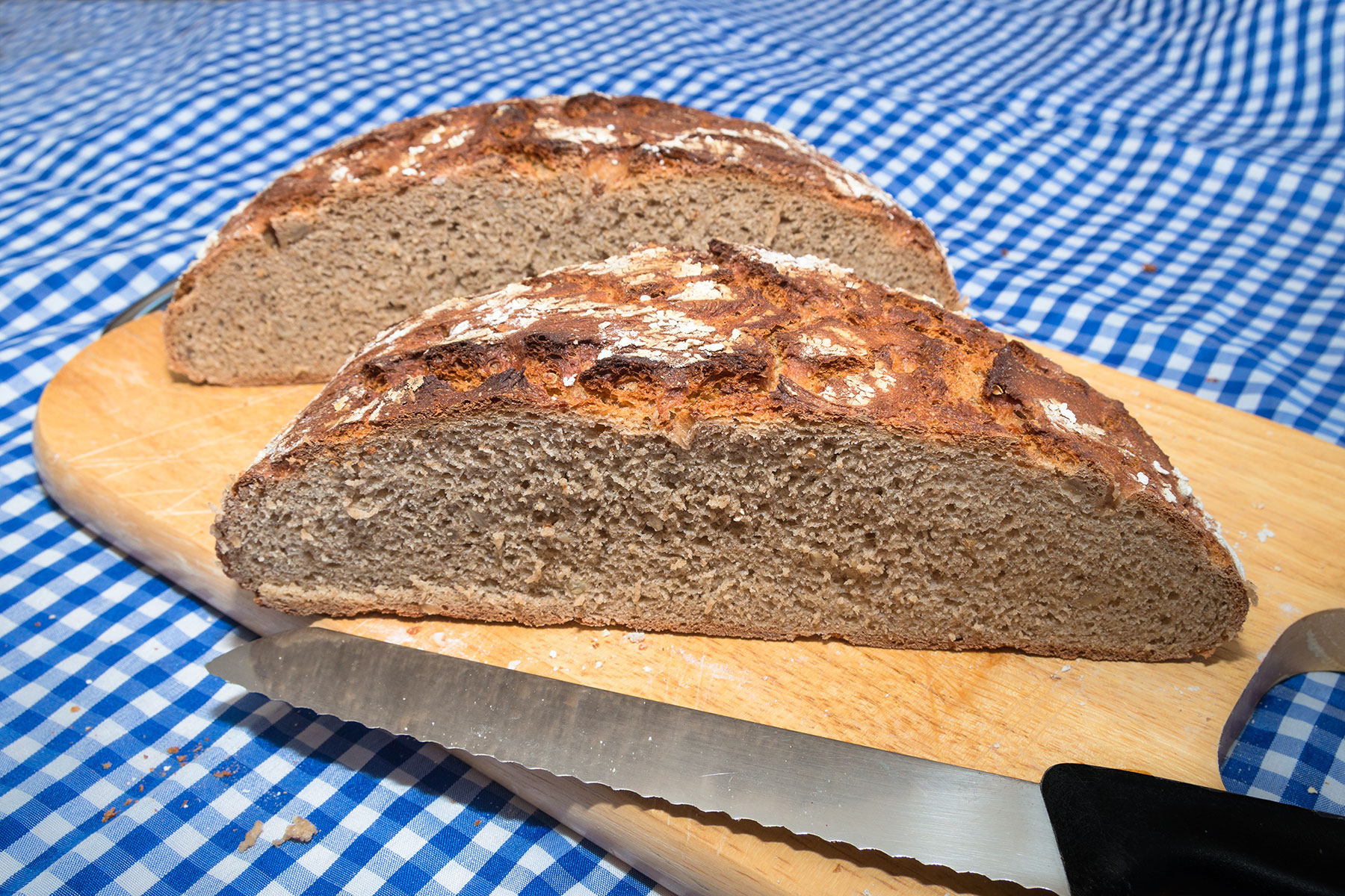 Rezept für ein rustikales Landbrot - mjpics.de