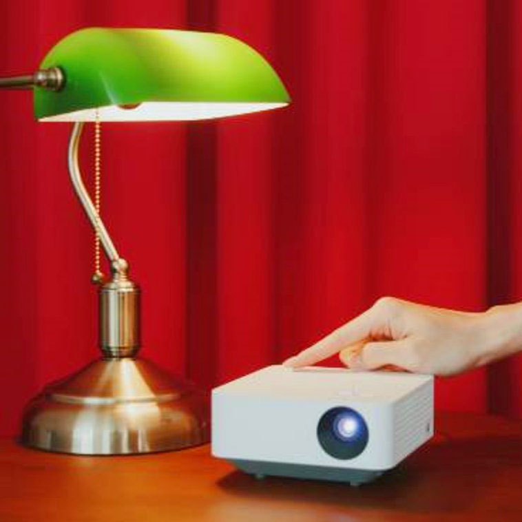 LG超短焦点プロジェクターHF85JG LGの超短焦点プロジェクター「HF85JG」レビュー。20cmで120