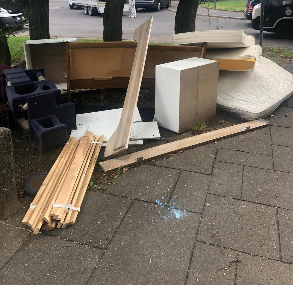 so-entsorgt-man-sperrm-ll-richtig-hallo-nachbar-danke-sch-n-die