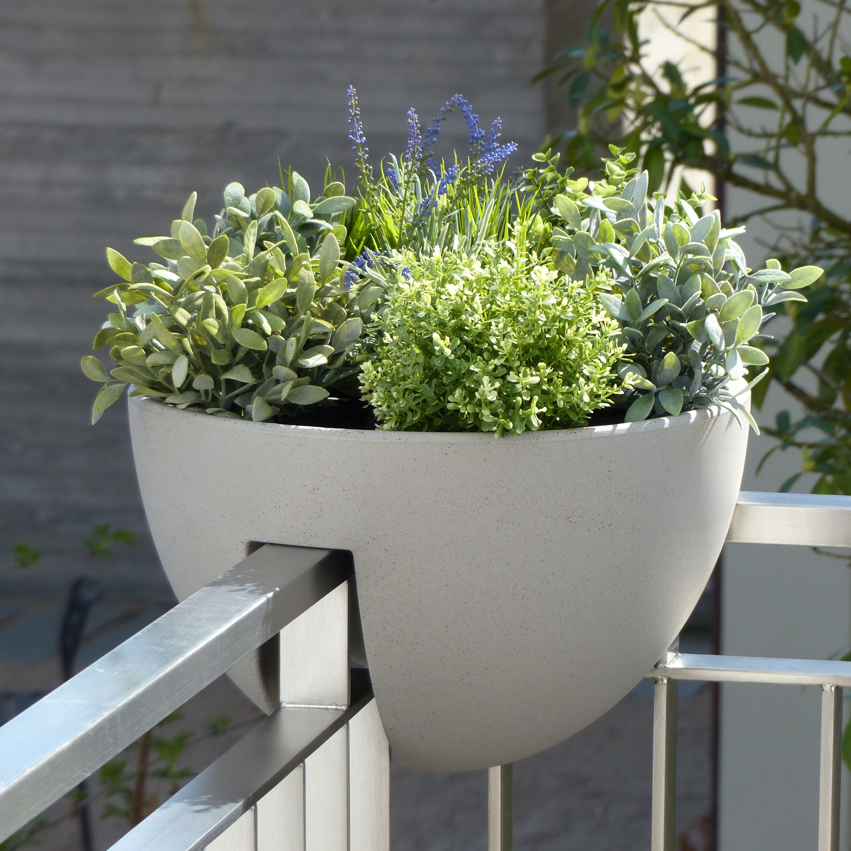 Eckling: Der Pflanztopf für die Balkon Ecke - Balkon | Design | Ideen