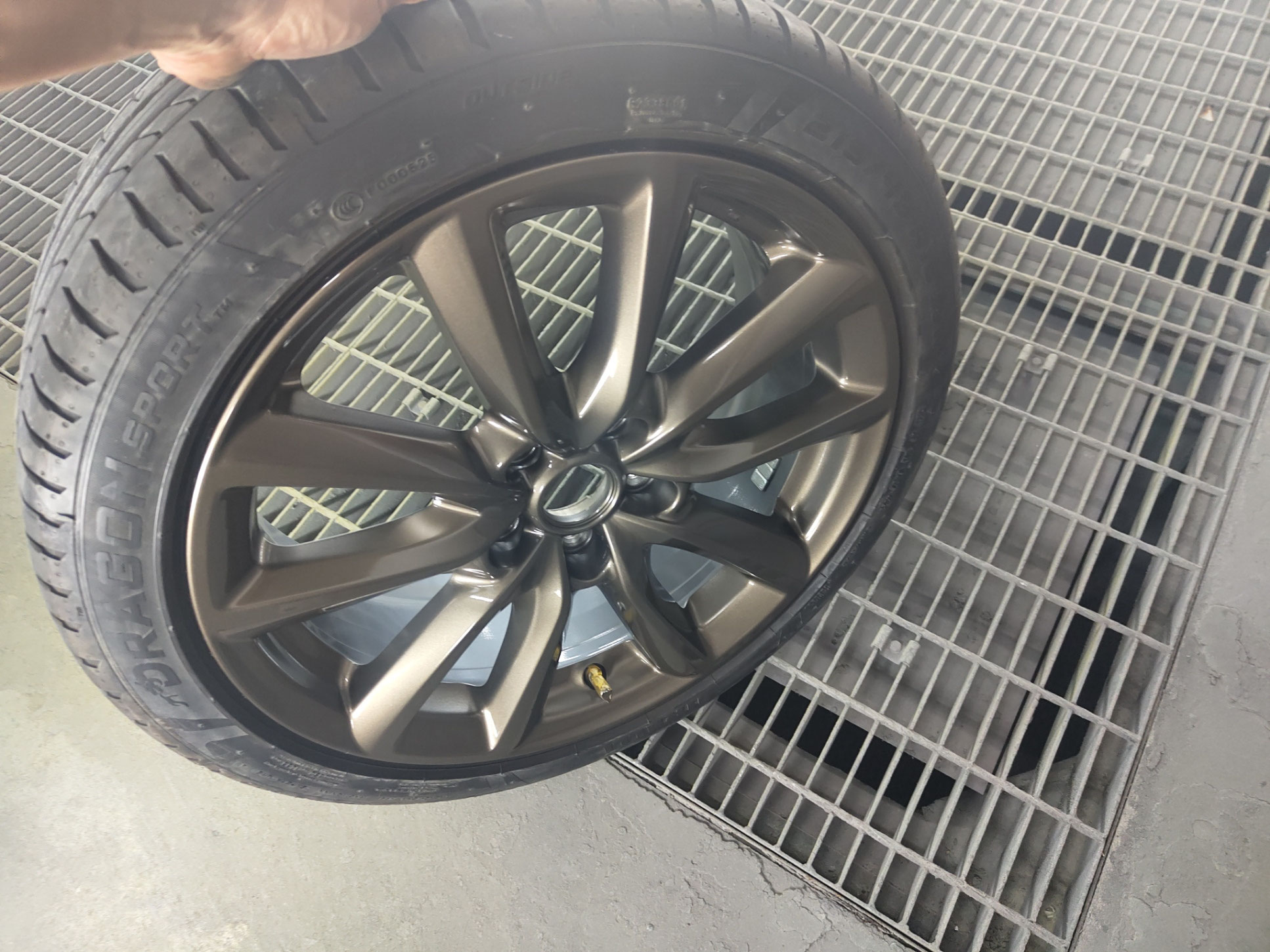 マツダ3 純正ホイール　ガンメタ　ホイールのみ マツダ3 純正ホイール ガンメタ ホイールのみ