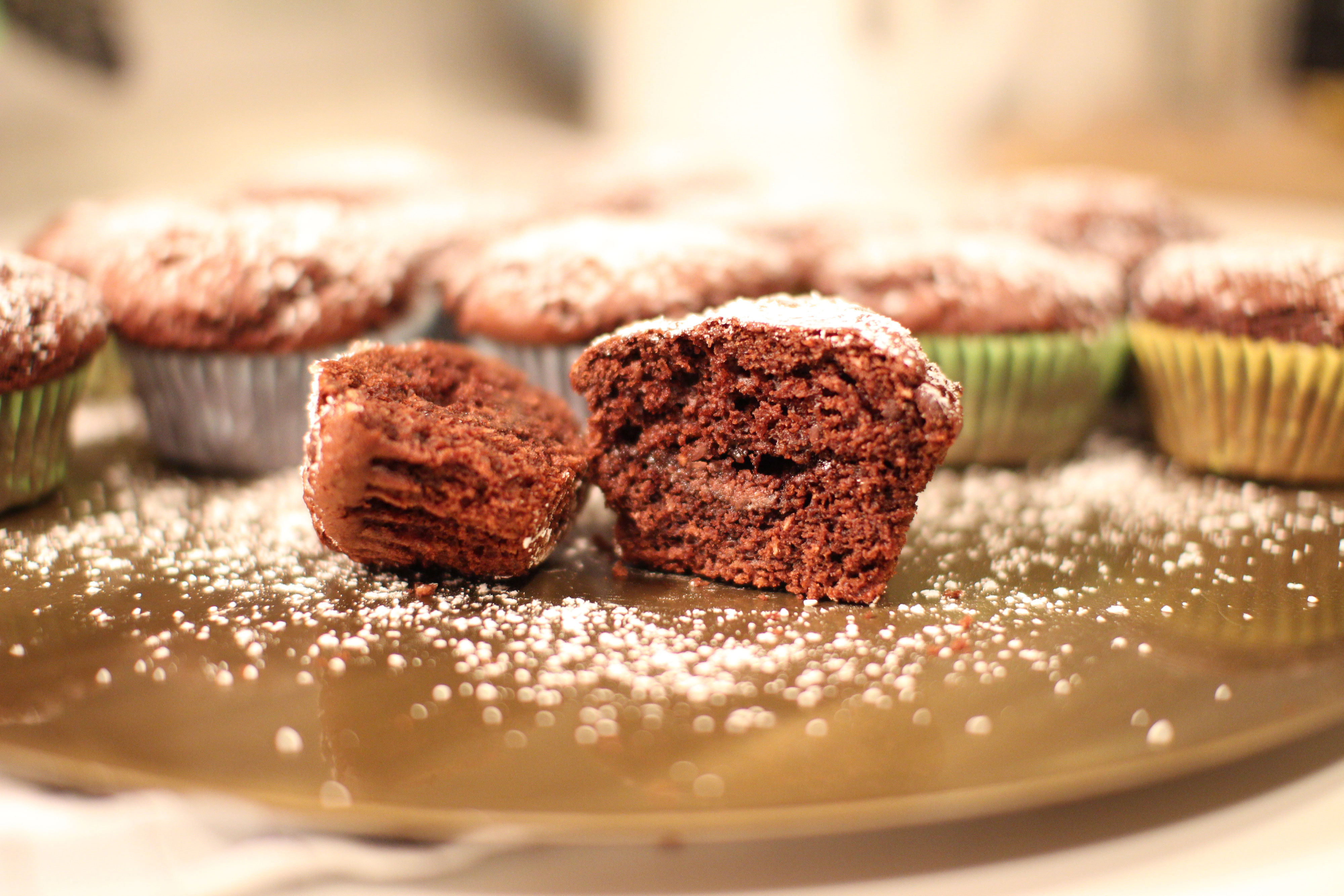 Einmal alles, bitte: Schoko-Kokos-Nutella-Muffins - Tut gut!