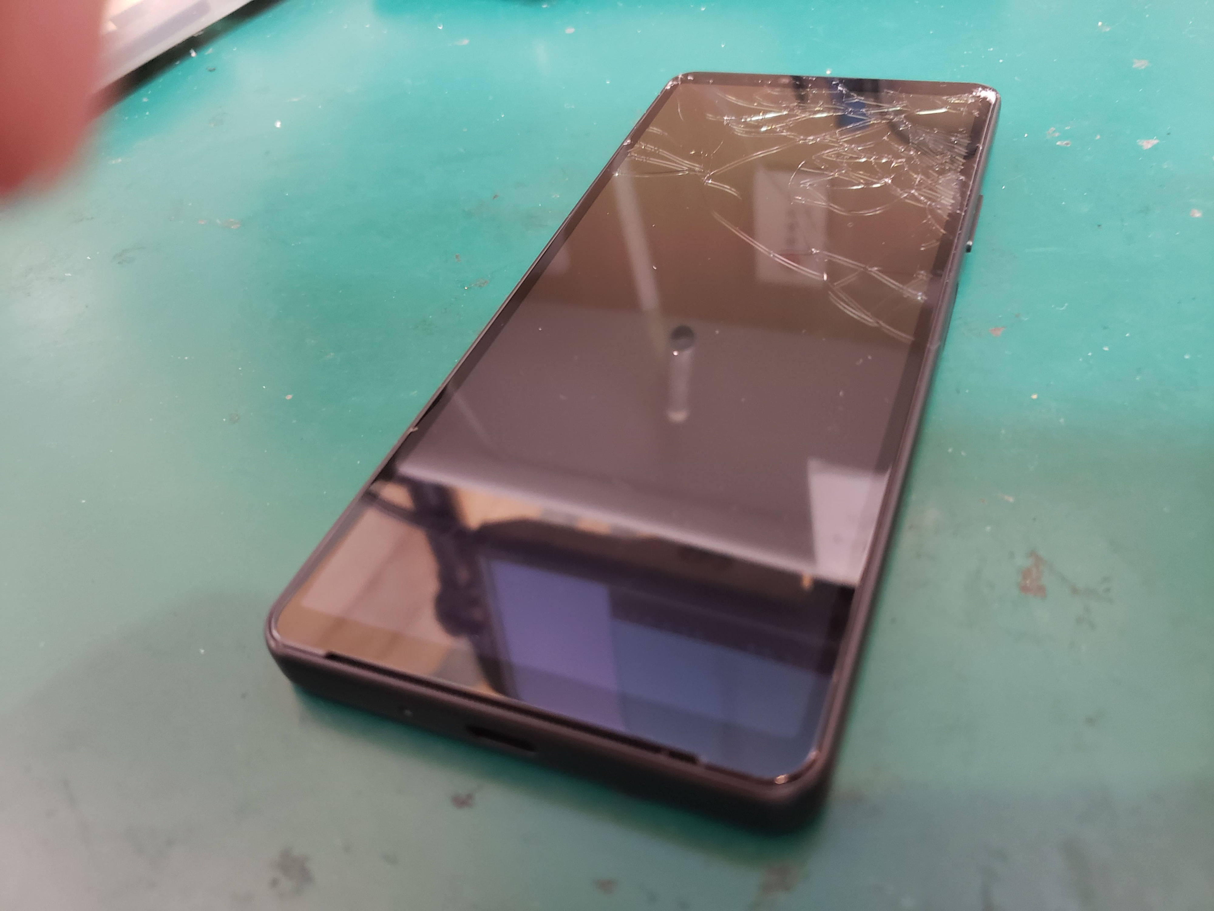 sony-xperia-1ⅲ-画面修理方法.jpg sony-xperia-1ⅲ-画面修理方法.jpg