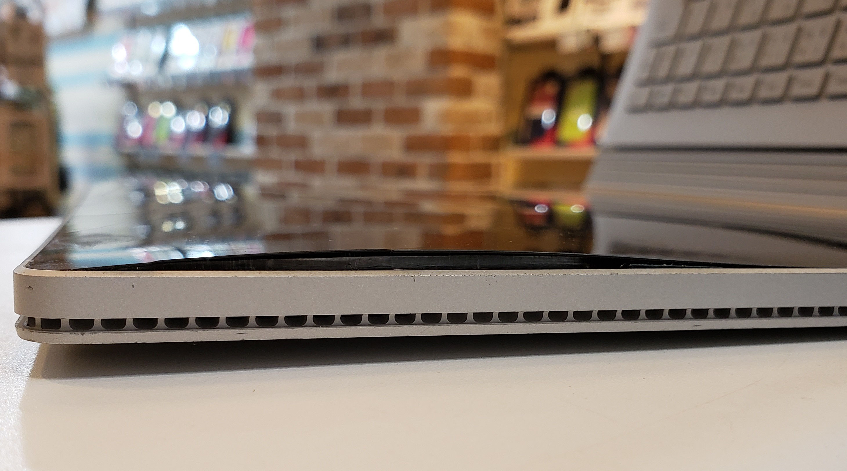 Surface Bookバッテリー交換ならカバーガレージ恵比寿 カバーガレージ恵比寿