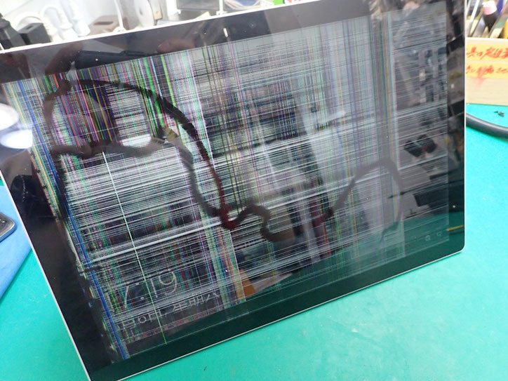 サーフェスPro7液晶画面を格安で修理致します - カバーガレージ