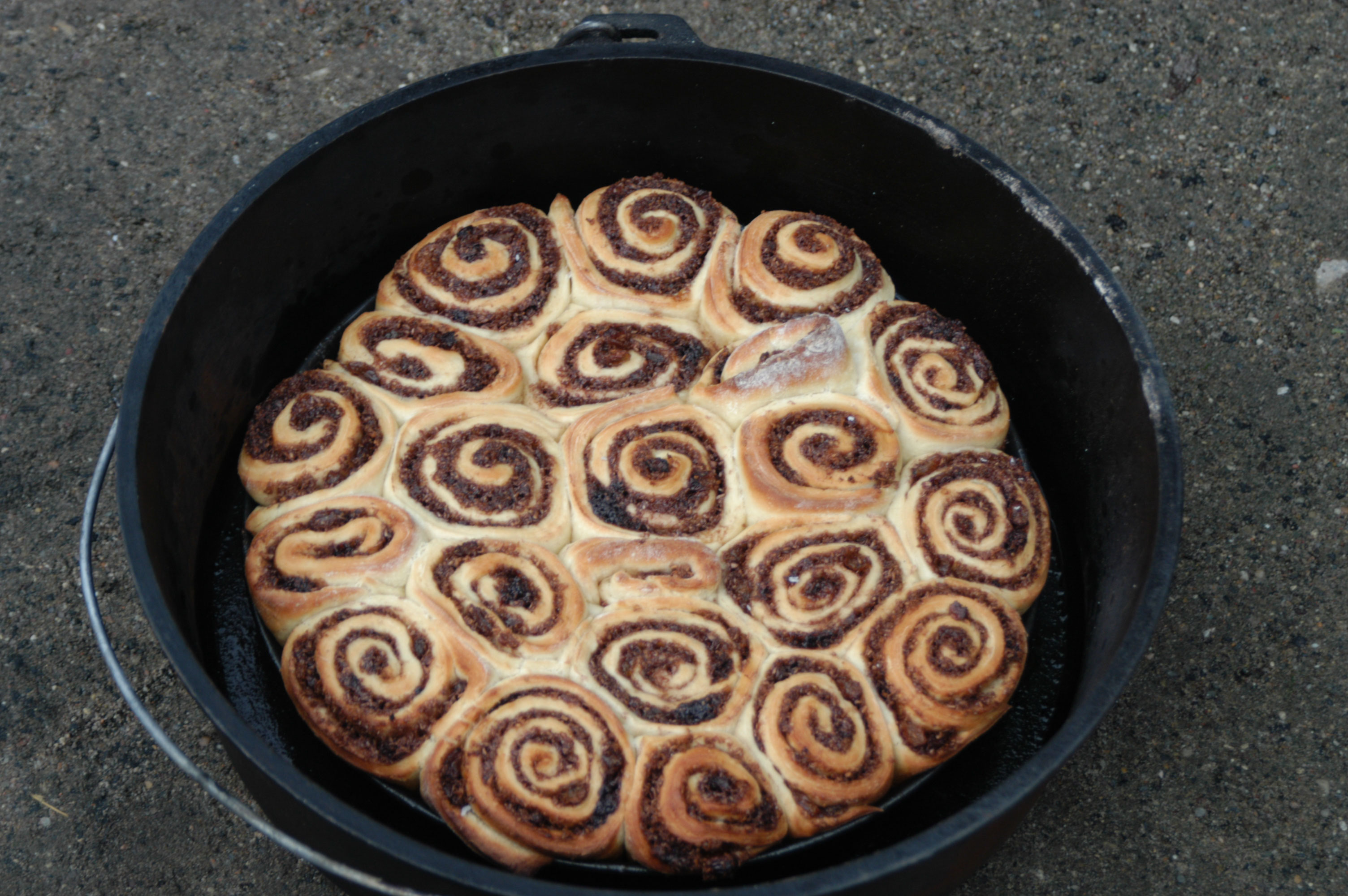 Zimtschnecken aus dem Dutch Oven 1543909880s seite!