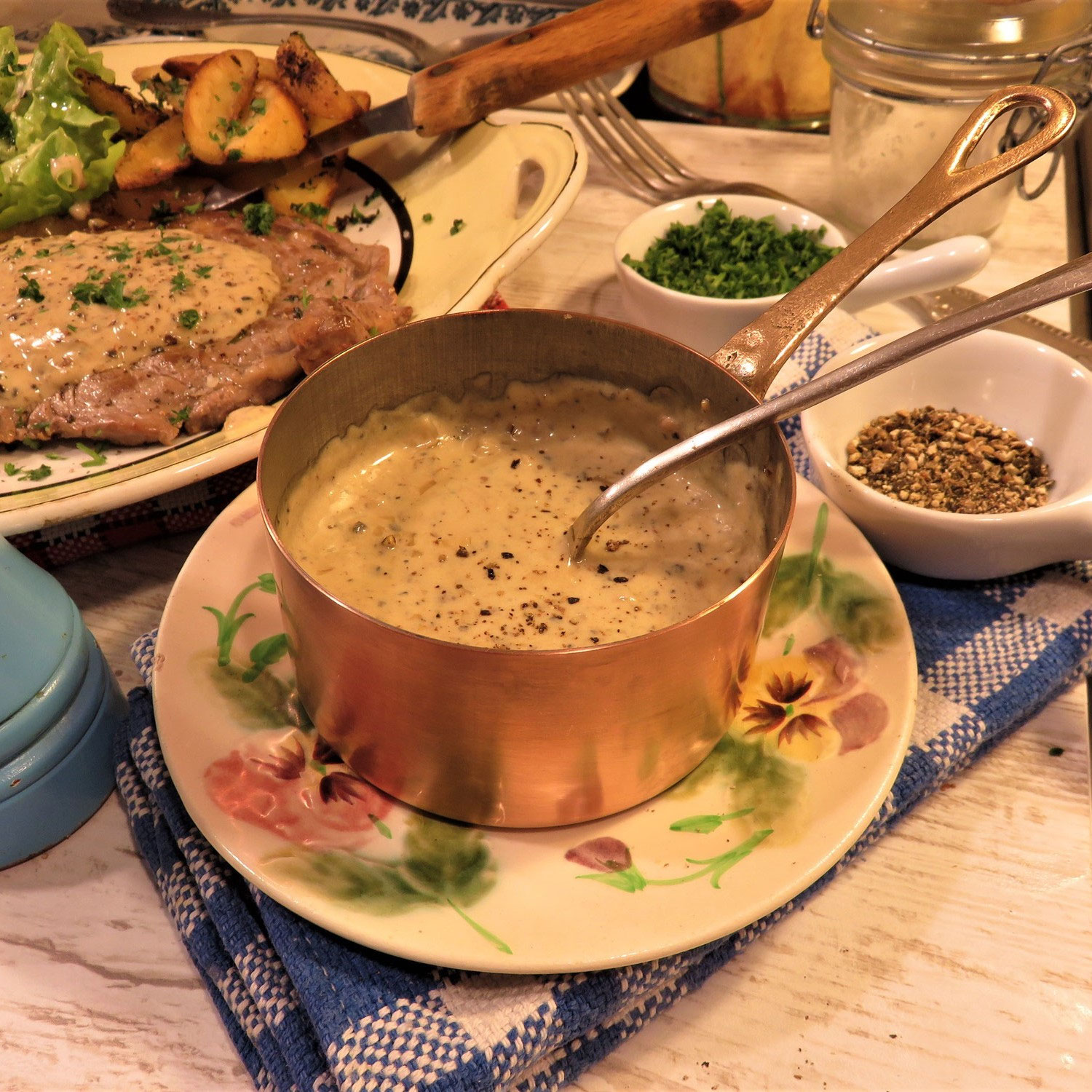 Véritable SAUCE AU POIVRE EXPRESS sans alcool, pour vos viandes Gourmandises TV sur YouTube et