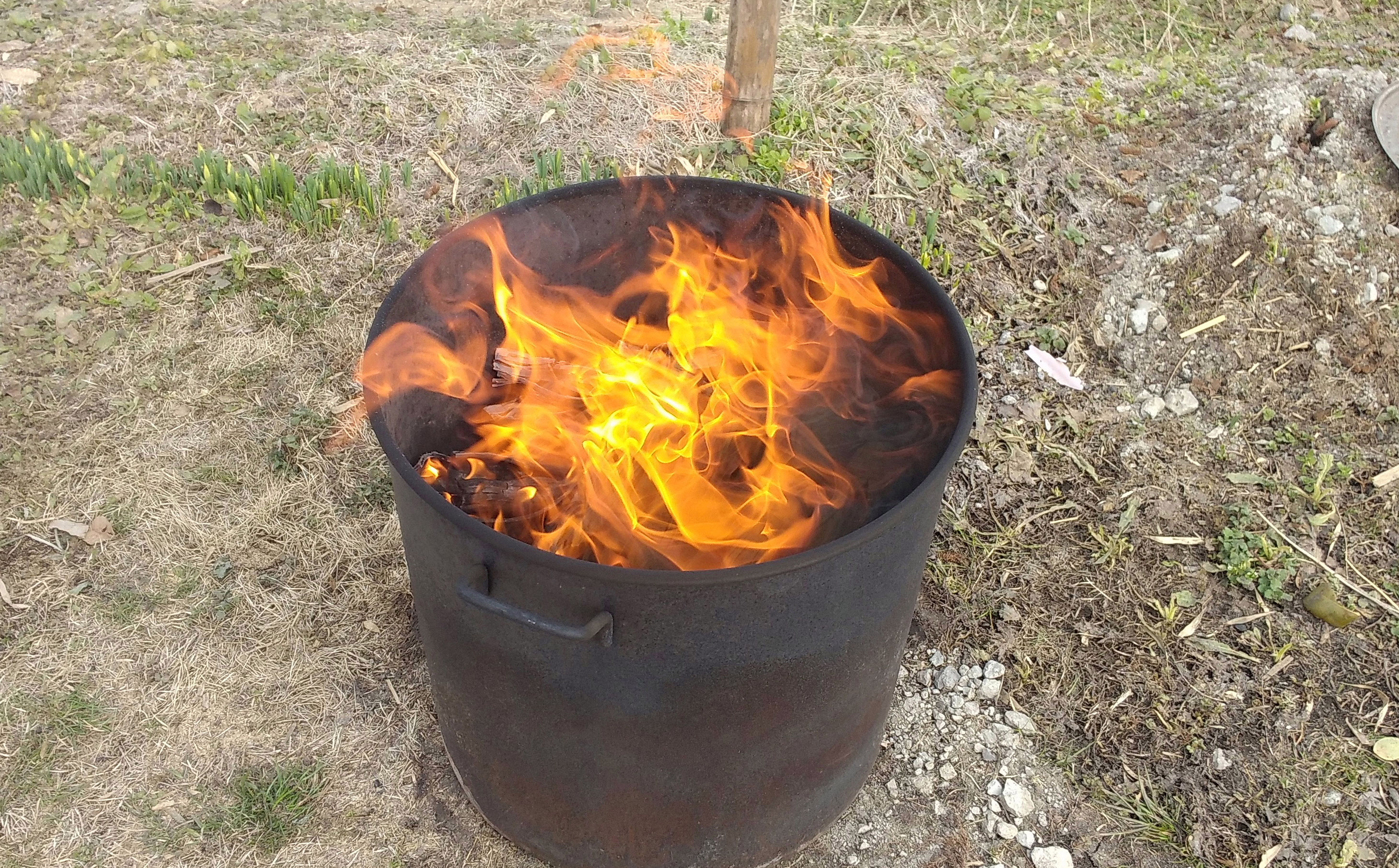 ポーラス竹炭 15kg 園芸用に ポーラス竹炭 20リットル やわらかな多孔 ポーラス竹炭 15kg 園芸用に ポーラス竹炭 20リットル やわらかな多孔