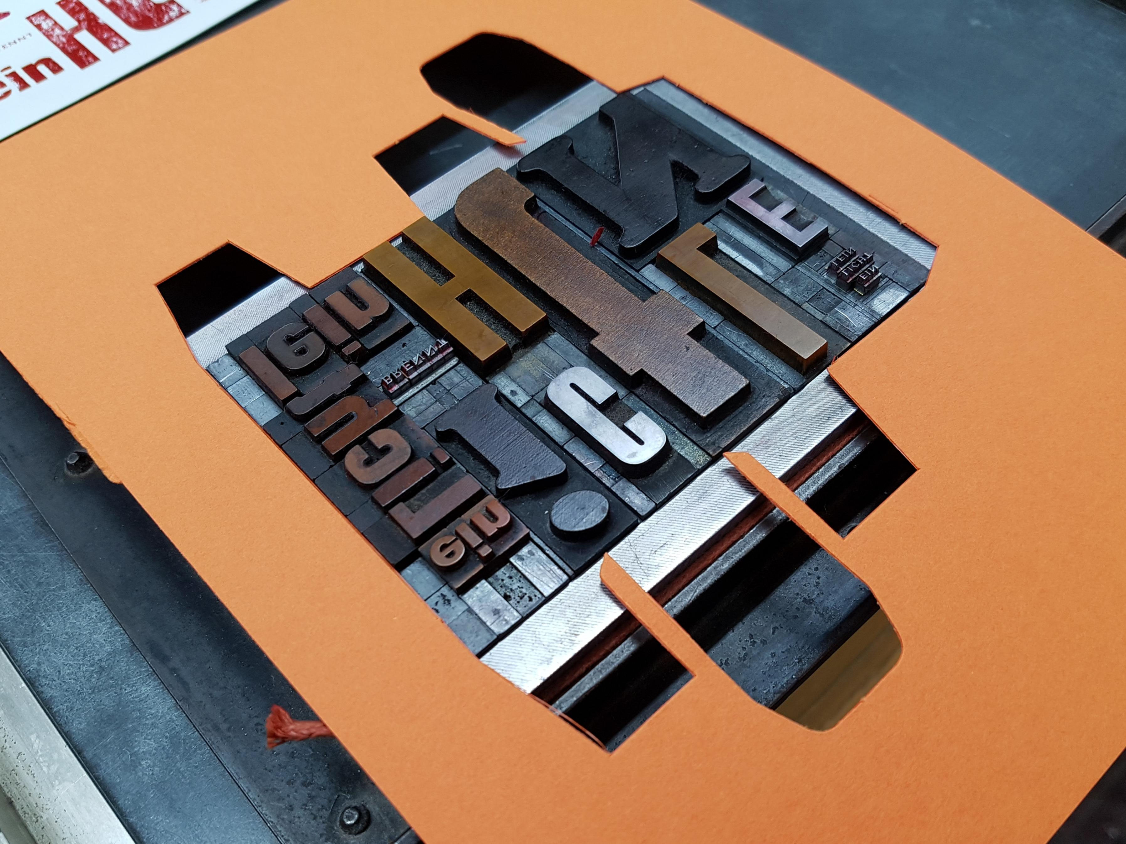 Download Matrize neugier Desktop Wallpaper Free