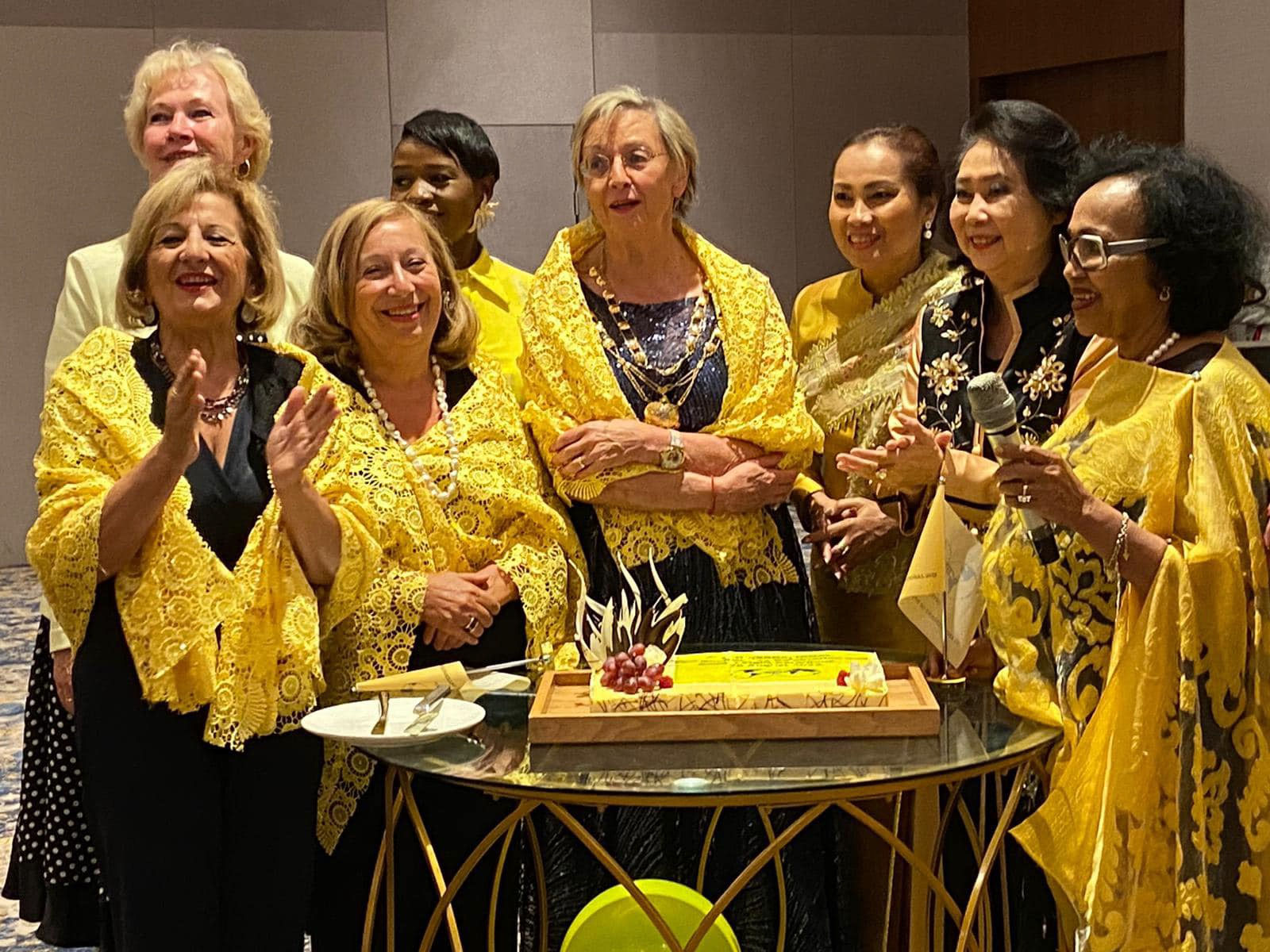 Anniversary Celebration & Candle Lighting Ceremony in Arusha Fotos