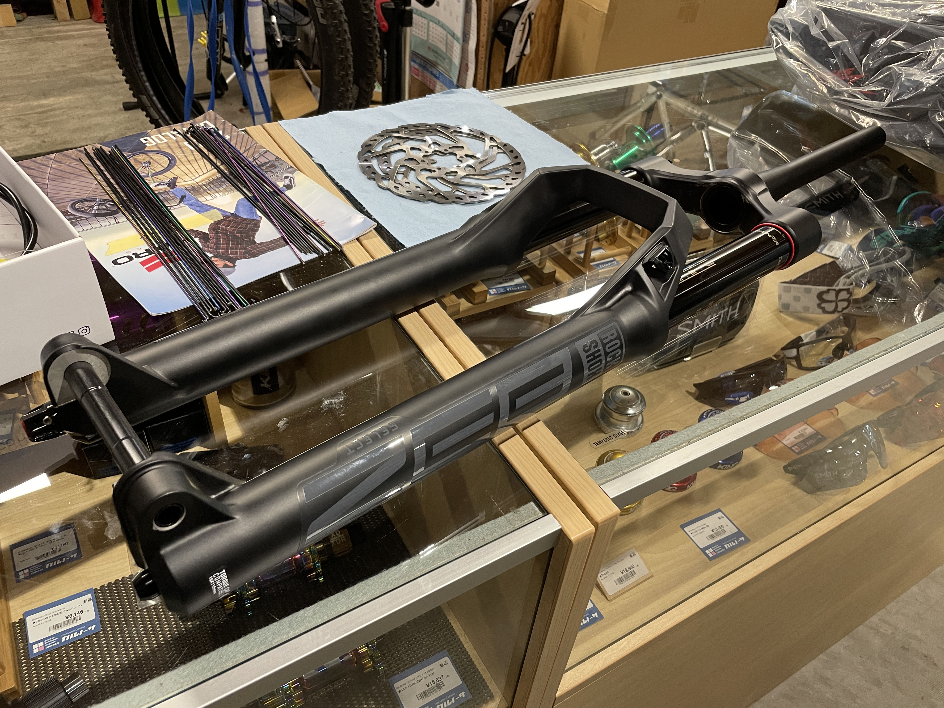 Rockshox ZEB SELECT入荷してます！-山梨のマウンテンバイク