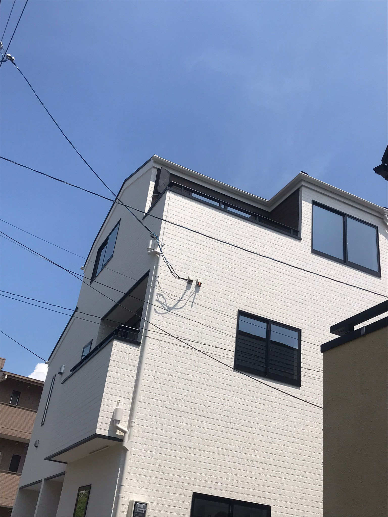 兵庫県宝塚市伊孑志 地デジデザインアンテナ工事 - アンテナの工事は