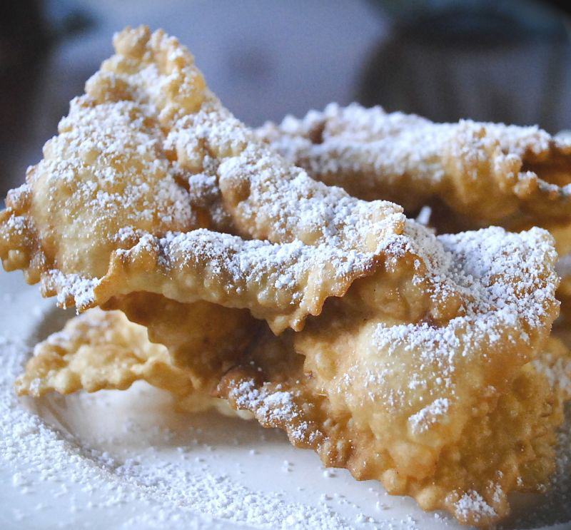 Carnevale Tra Dolci Crostoli E Chiacchiere Date Ricette E Cenni Storici Della Festa Rovigo Informazioni Citta