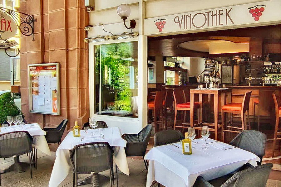 Relax Restaurant Vinothek: Genussvielfalt im Herzen von Meran - Gourmet ...