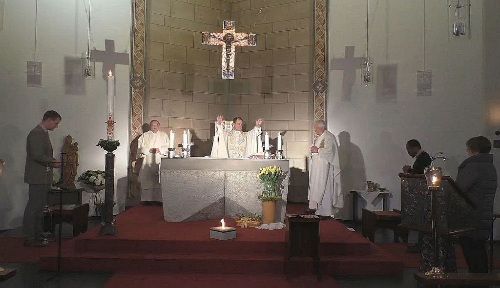 Osternacht 2020 gefeiert - Pfarrei St. Peter & Paul Witten ...