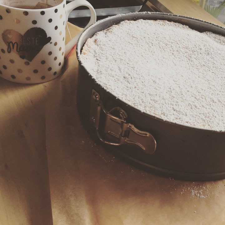 Gedeckte Apfelkuchen mit bisschen Quark - slavka-laputkas Webseite!