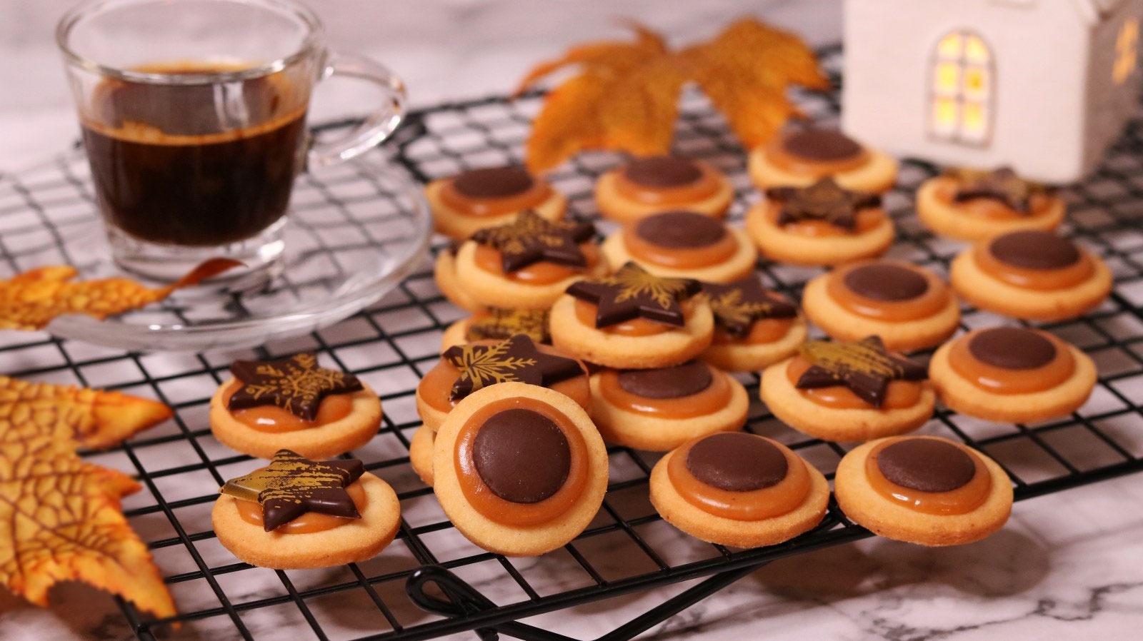 Toffifee Plätzchen / Toffifee - karamel keksići - Hanuma kocht - Der ...