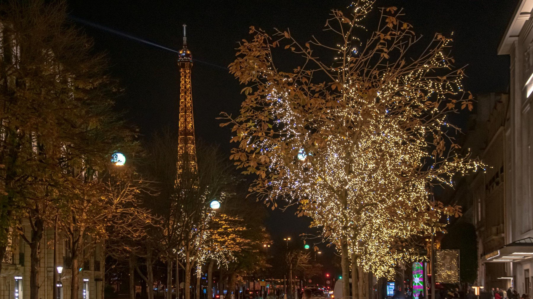 Best Places to See Decorations and Christmas Lights in Paris The