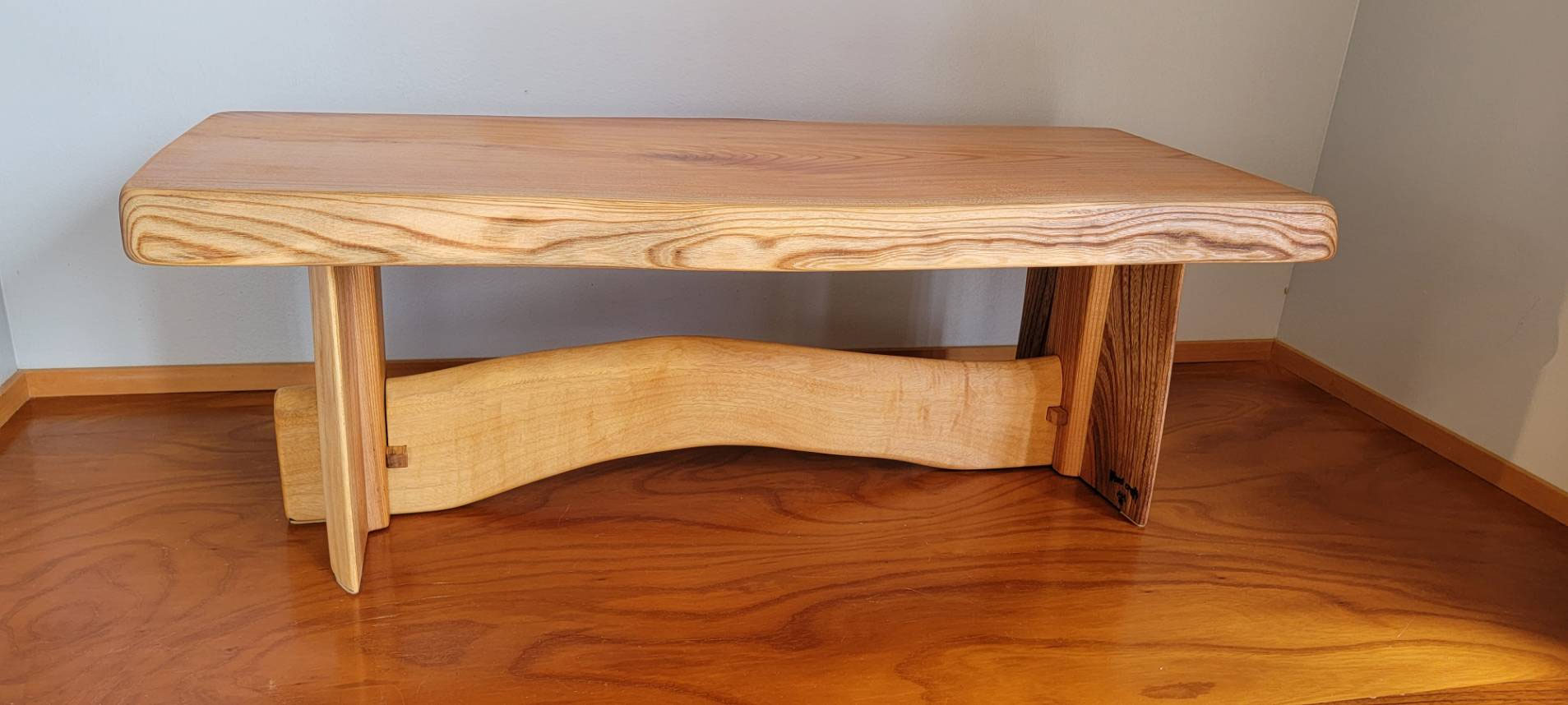 五月人形を飾る台と衣装棚 - ウッドクラフト栄