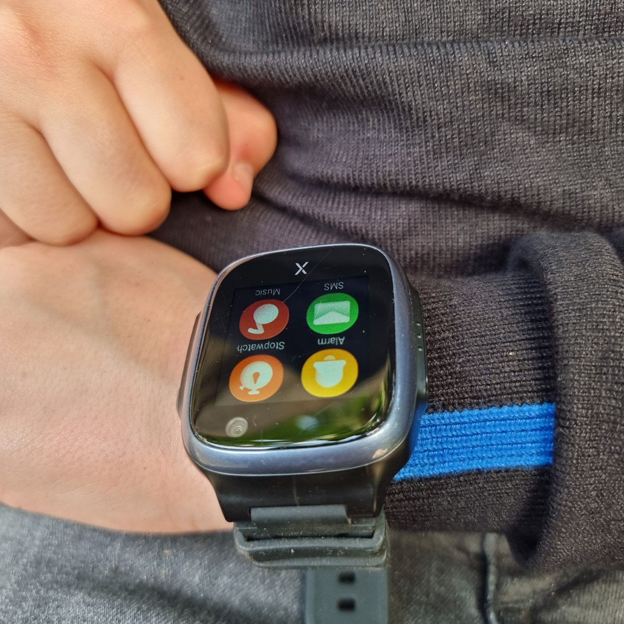 X5 play smartwatch top