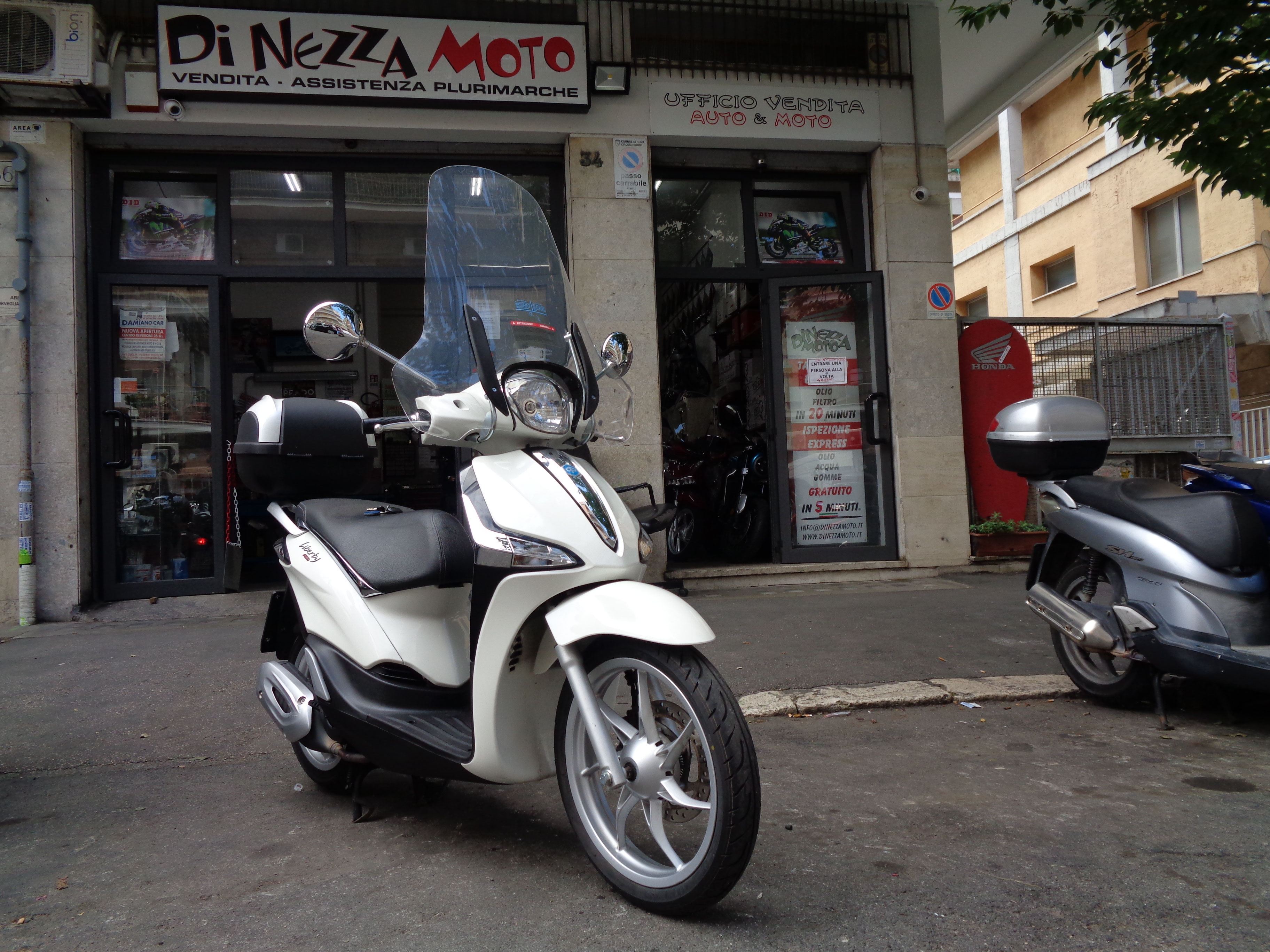 IL NOSTRO USATO MOTO USATE ROMA Di Nezza MOTO Scooter e Moto Usate a Roma