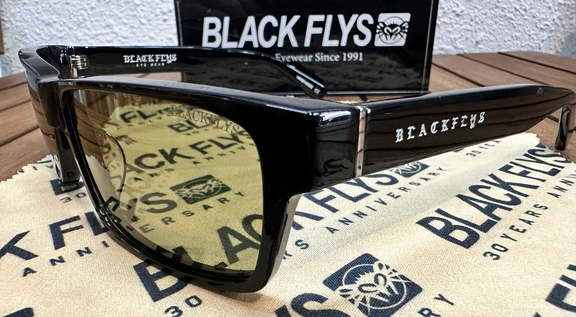 black-flys2024.jpg black-flys2024.jpg