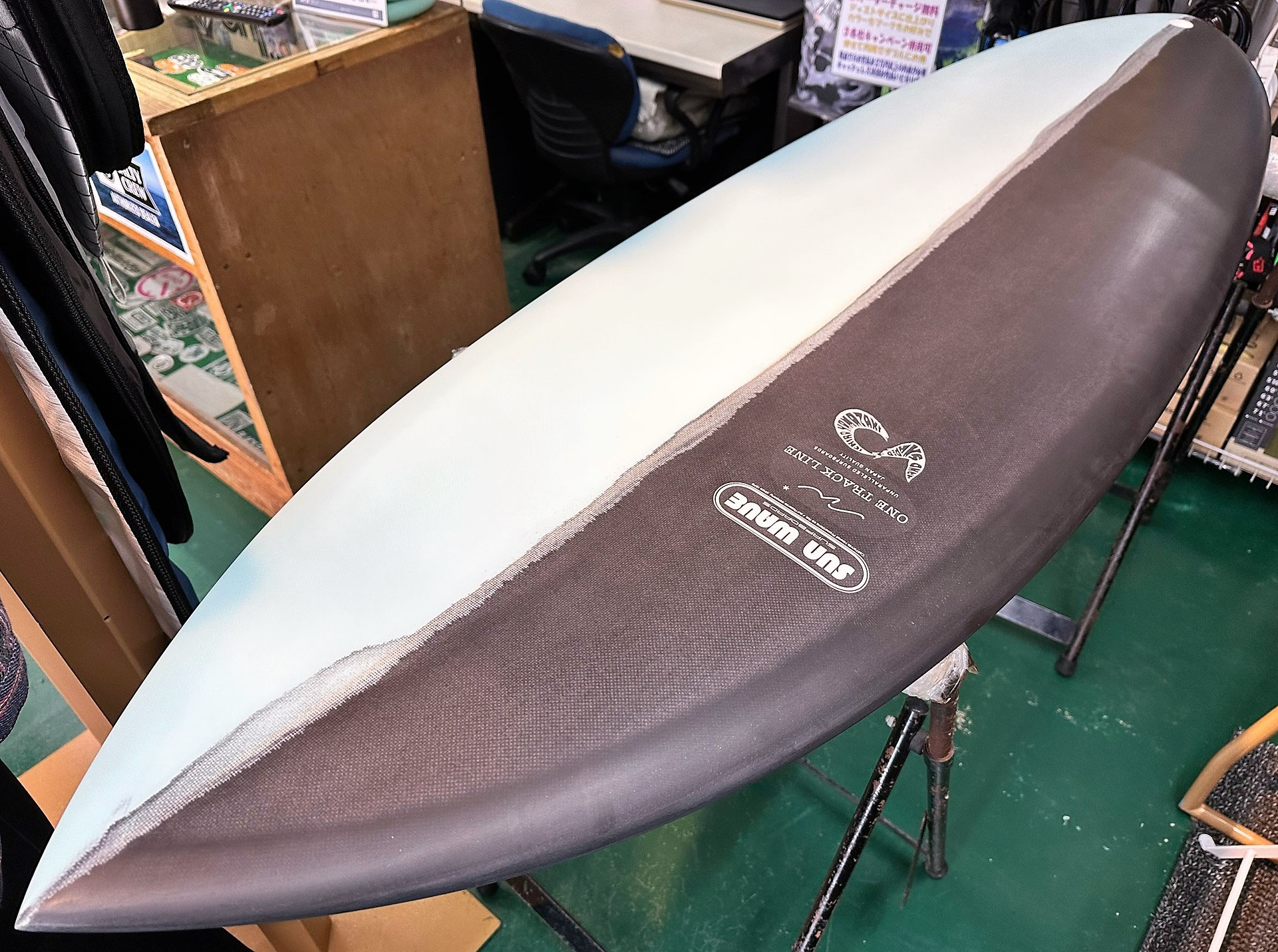 CHP 5'8 ツインフィン ピンテール