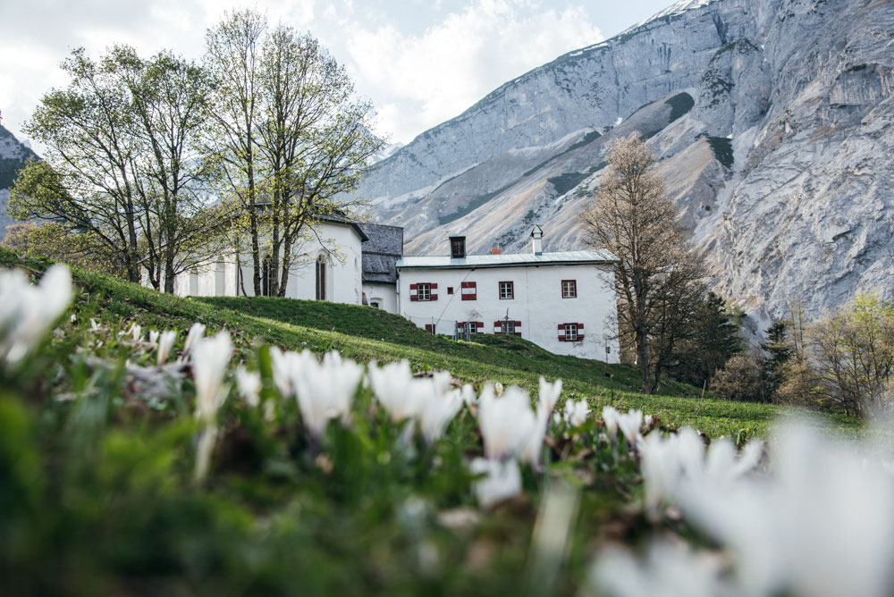 Wanderung nach St.Magdalena im Halltal Mountain Hideaways