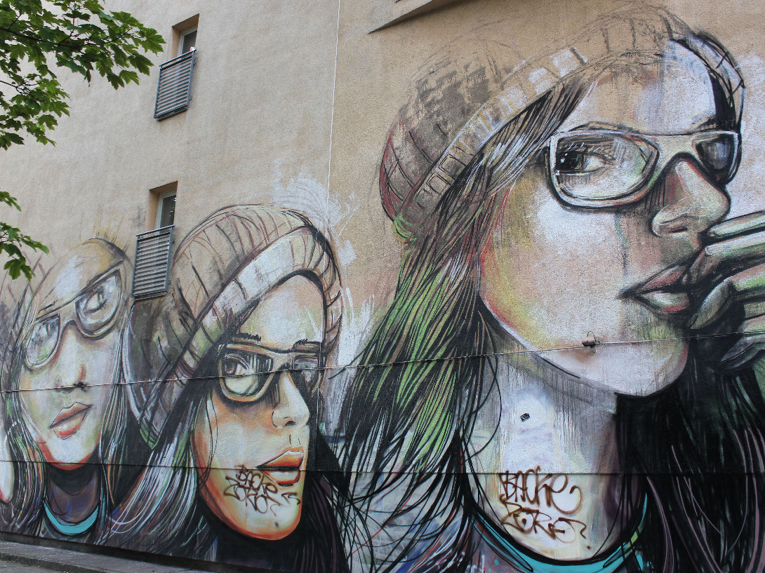 Top 5 graffiti spots in Berlin walk this way